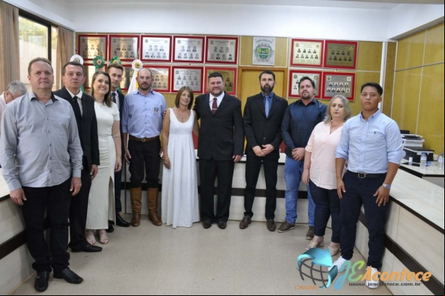 Vereadores, Prefeito e Vice empossados